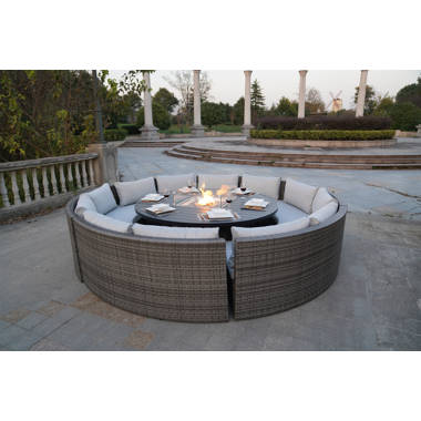 Rattan round online sofa